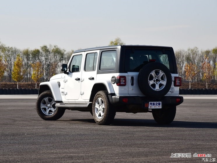 jeep(进口) 牧马人 2018款 2.0t sahara 四门版